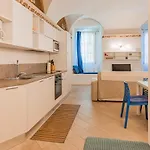 Wonderful Frescoed Apartament Menaggio